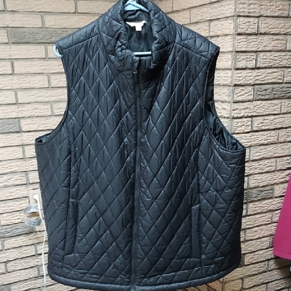 Time & Tru Ladies Black Quilted Vest 2x